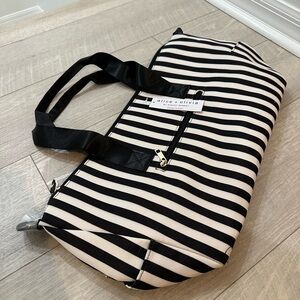 NWT Alice + Olivia Black & White Duffel Bag